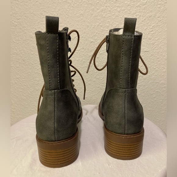 NWT Maurices 9M dark mottled grey lace up ankle boots - Picture 3 of 8